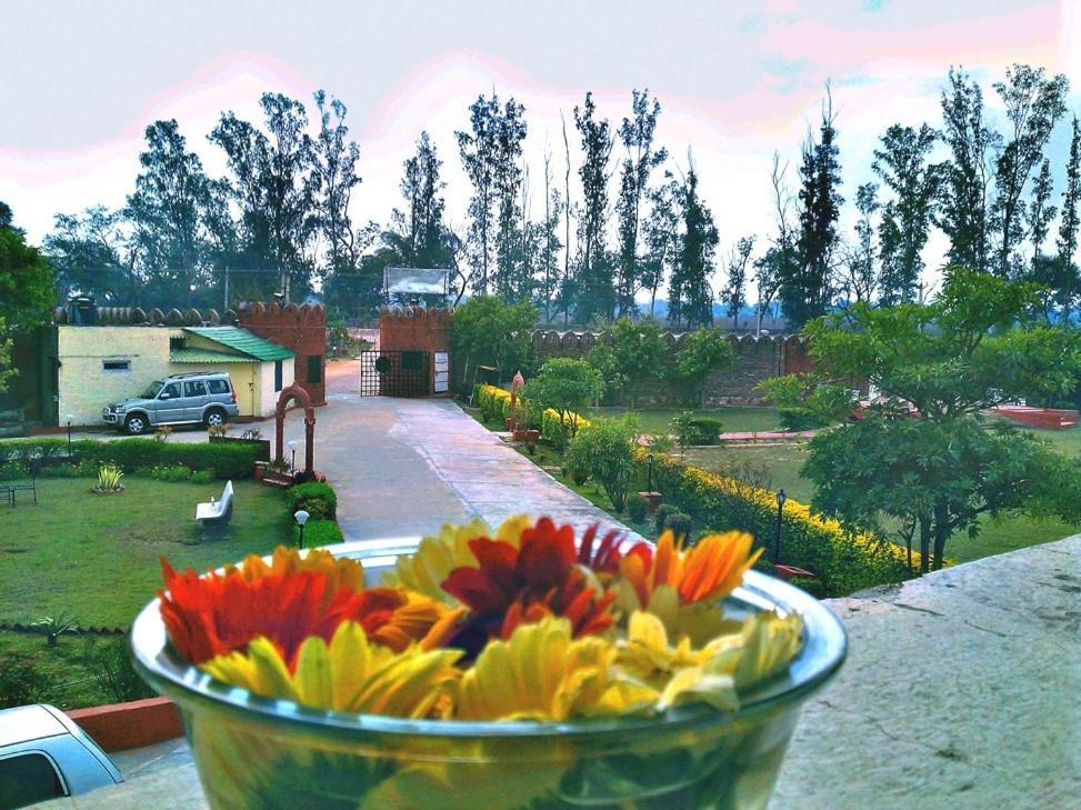 Swaraj Resorts Bharatpur Esterno foto