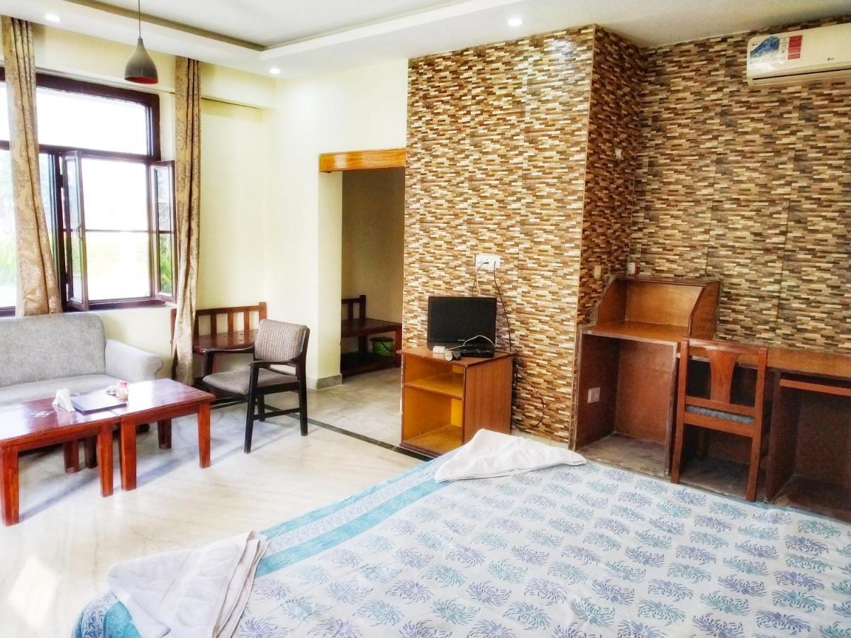 Swaraj Resorts Bharatpur Esterno foto