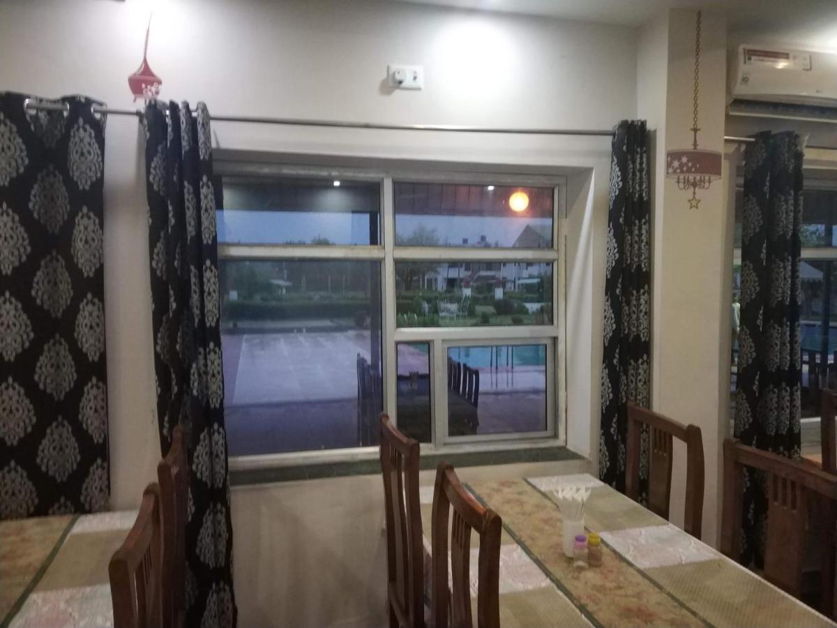 Swaraj Resorts Bharatpur Esterno foto