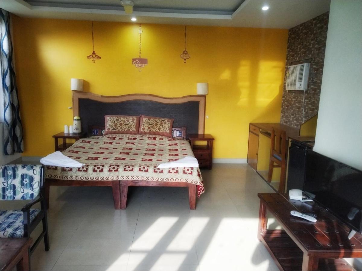 Swaraj Resorts Bharatpur Esterno foto