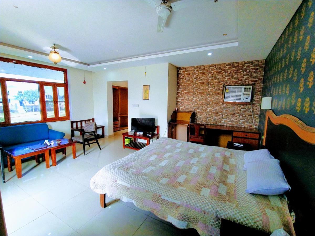 Swaraj Resorts Bharatpur Esterno foto